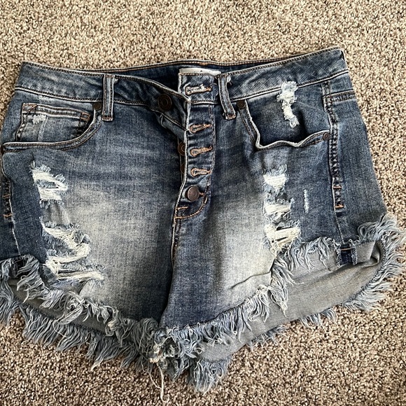 Size 10 jean shorts - Picture 1 of 3